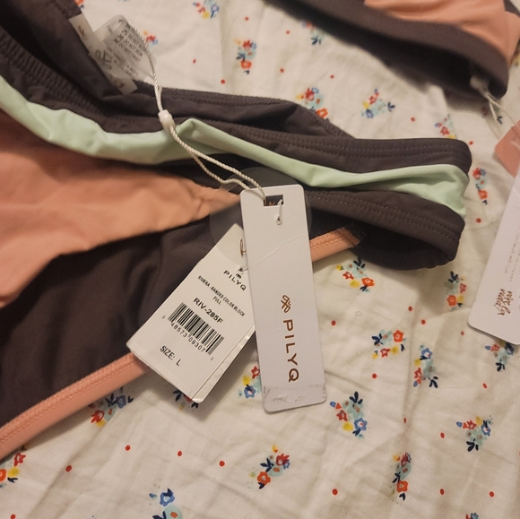 PilyQ Riviera Bikini 2pc (Top + Bottom) SWIM SET Size Large - Picture 7 of 7